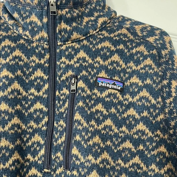 Patagonia Navy and Tan Patterned Half-Zip Fleece Pullover - Picture 2 of 5